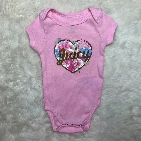 Juicy Couture Diaper Shirt  Onesie Pink Heart / Floral Size 0-3 Months - Picture 1 of 16